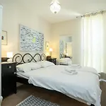 아파트 Vivien 2 Bedroom
