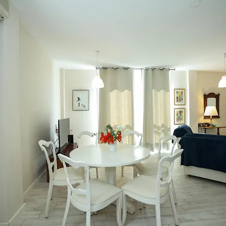 Vivien 2 Bedroom זאדאר