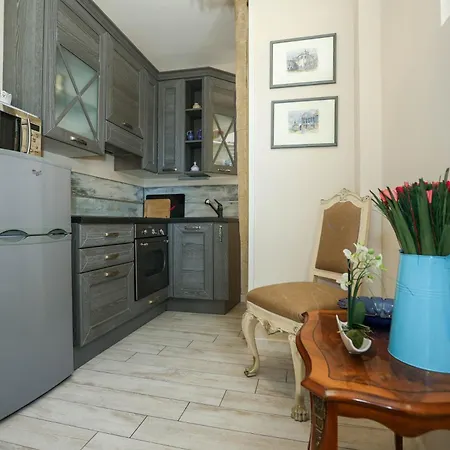 Vivien 2 Bedroom Apartment