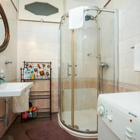 Apartment Vivien 2 Bedroom *