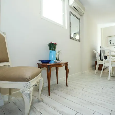 Vivien 2 Bedroom Apartment