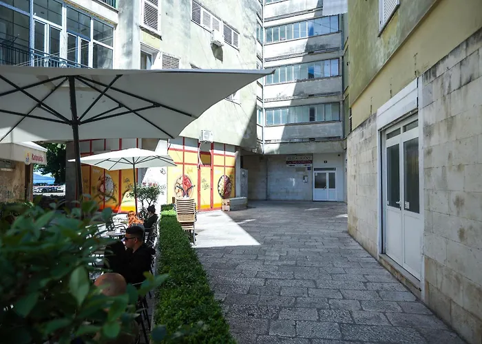 Vivien 2 Bedroom Zadar